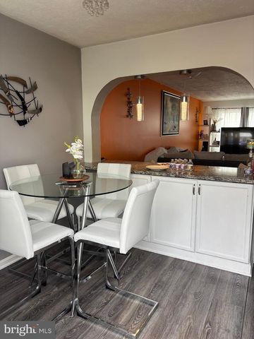 11048 SENTRY RIDGE RD, Manassas, VA 20109