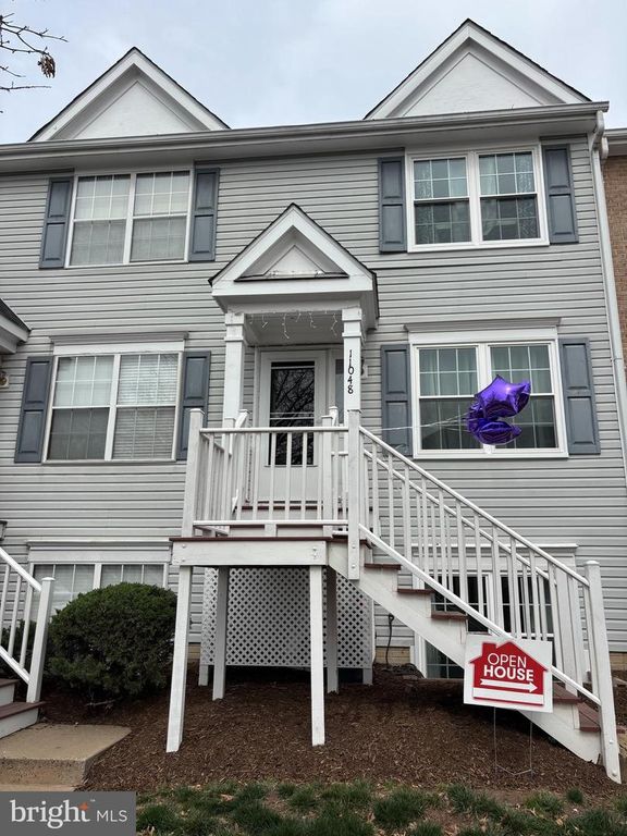 11048 SENTRY RIDGE RD, Manassas, VA 20109