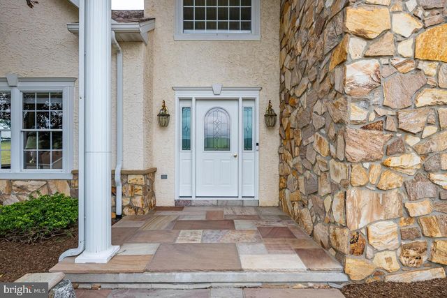 101 CHRIS DR, Lenhartsville, PA 19534