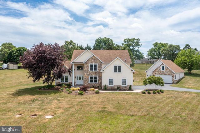 101 CHRIS DR, Lenhartsville, PA 19534