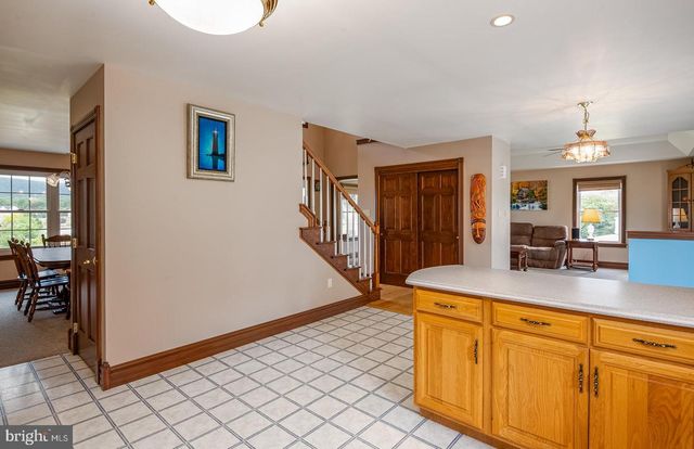 101 CHRIS DR, Lenhartsville, PA 19534