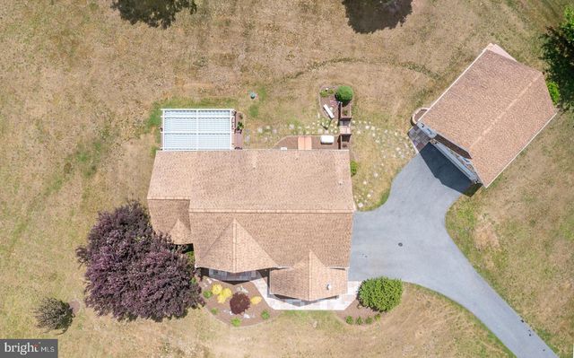 101 CHRIS DR, Lenhartsville, PA 19534