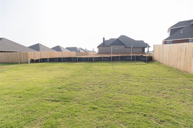8724 Poppey Place, Yukon, OK 73099