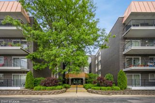9529 Bronx Place 209, Skokie, IL 60077