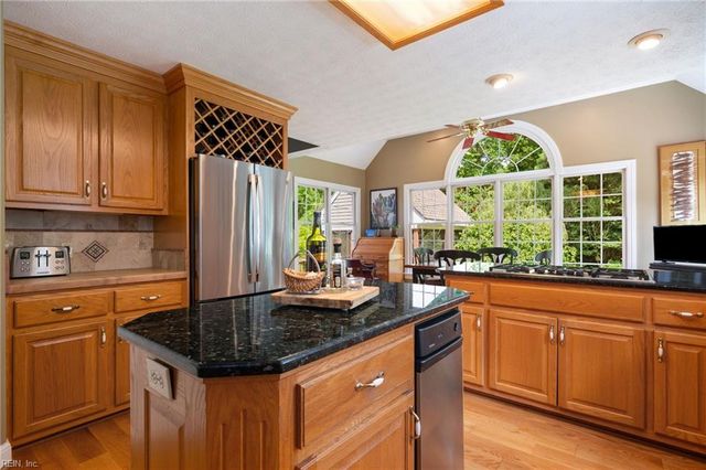 15397 Holly DR, Smithfield, VA 23430