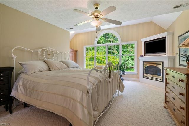15397 Holly DR, Smithfield, VA 23430