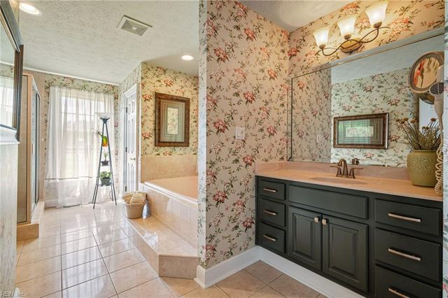 15397 Holly DR, Smithfield, VA 23430
