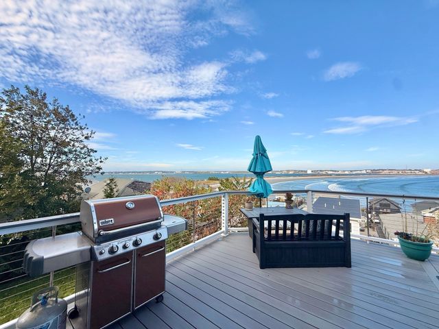 18 Lennox Rd 1, Nahant, MA 01908