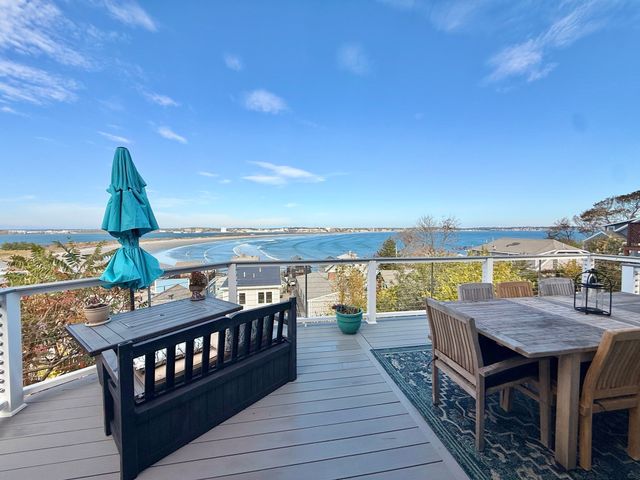 18 Lennox Rd 1, Nahant, MA 01908