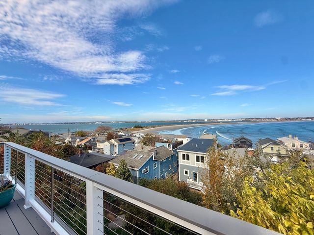 18 Lennox Rd 1, Nahant, MA 01908