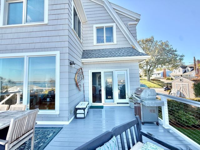 18 Lennox Rd 1, Nahant, MA 01908
