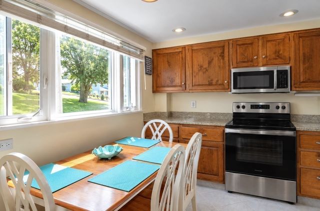 18 Lennox Rd 1, Nahant, MA 01908