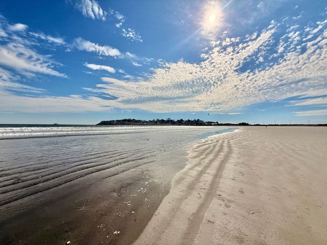 18 Lennox Rd 1, Nahant, MA 01908