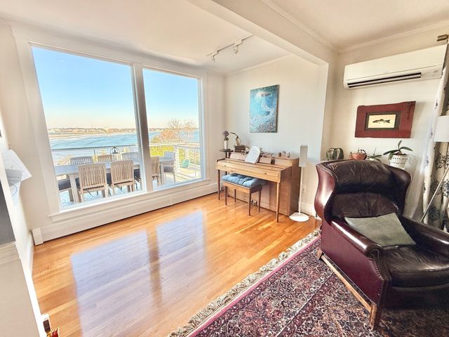 18 Lennox Rd 1, Nahant, MA 01908