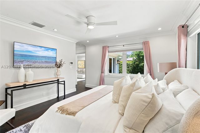 3267 Riviera Dr, Coral Gables, FL 33134