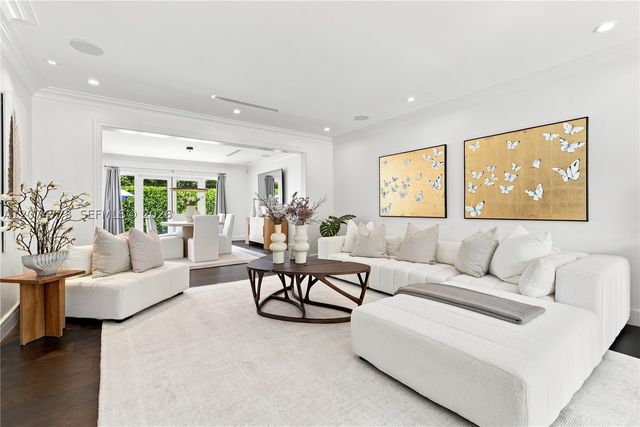 3267 Riviera Dr, Coral Gables, FL 33134