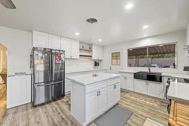 1820 W OBISPO Avenue, Mesa, AZ 85202