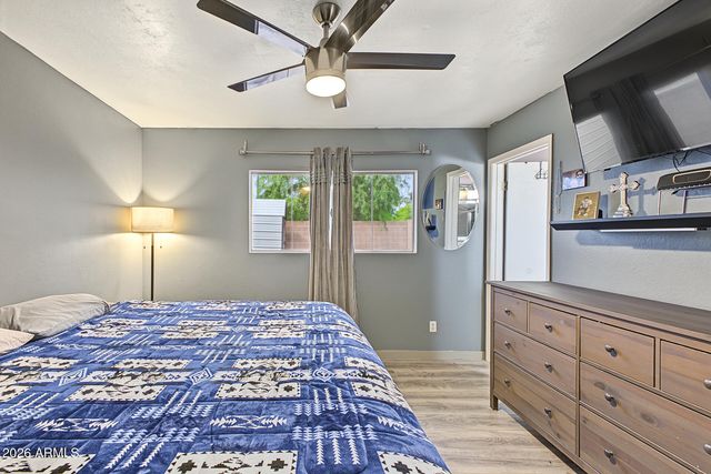1820 W OBISPO Avenue, Mesa, AZ 85202