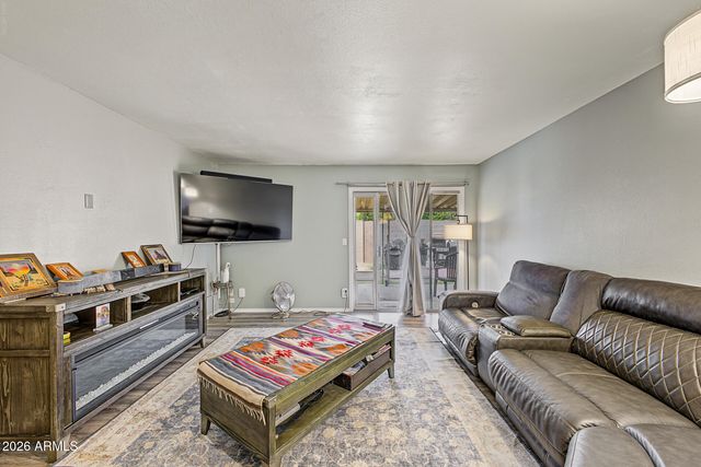 1820 W OBISPO Avenue, Mesa, AZ 85202