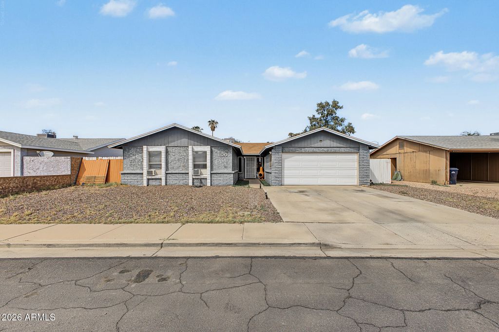 1820 W OBISPO Avenue, Mesa, AZ 85202 — exterior