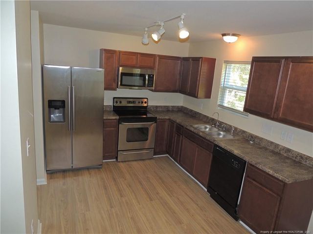 46 Hallow Oak Street, Spring Lake, NC 28390