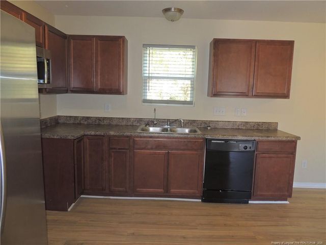 46 Hallow Oak Street, Spring Lake, NC 28390