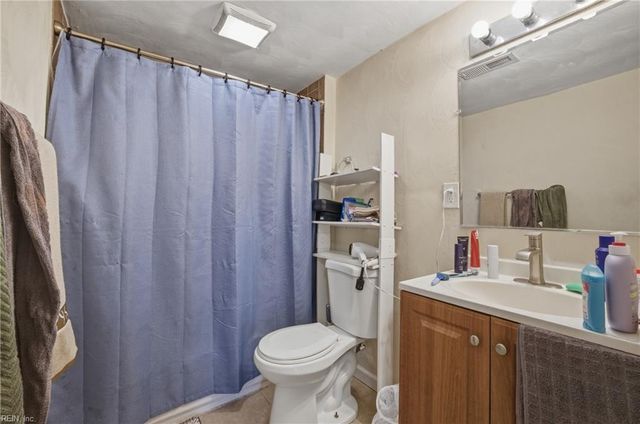 8911 London ST, Norfolk, VA 23503