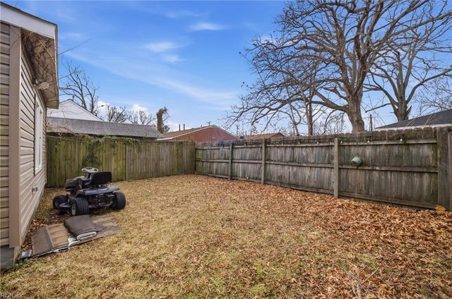 8911 London ST, Norfolk, VA 23503