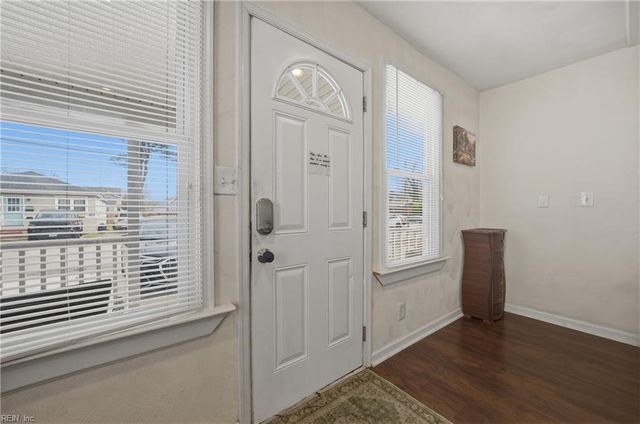 8911 London ST, Norfolk, VA 23503