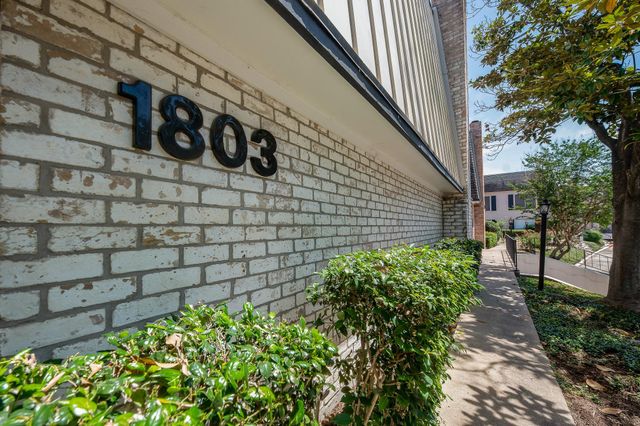 1803 Stoney Brook Drive 108, Houston, TX 77063