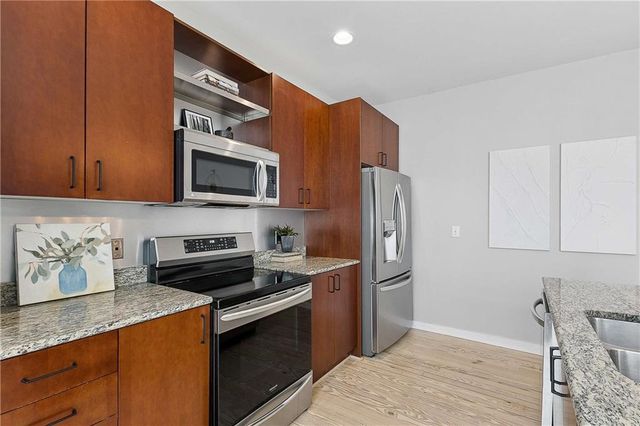 1264 Van Allen Mews NW, Atlanta, GA 30318