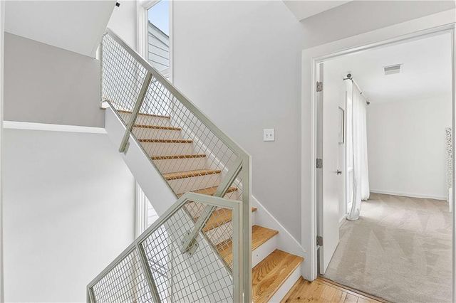 1264 Van Allen Mews NW, Atlanta, GA 30318