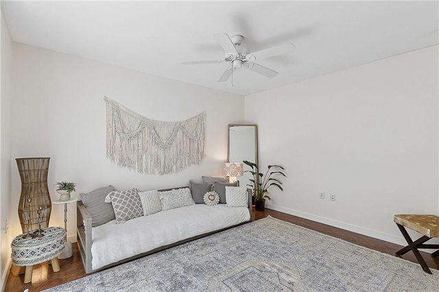 1264 Van Allen Mews NW, Atlanta, GA 30318