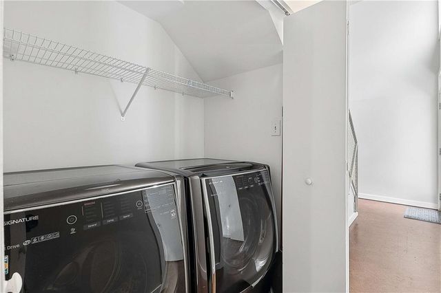 1264 Van Allen Mews NW, Atlanta, GA 30318