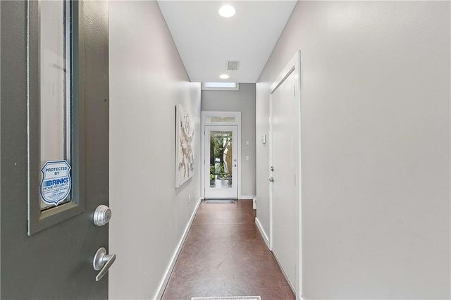 1264 Van Allen Mews NW, Atlanta, GA 30318
