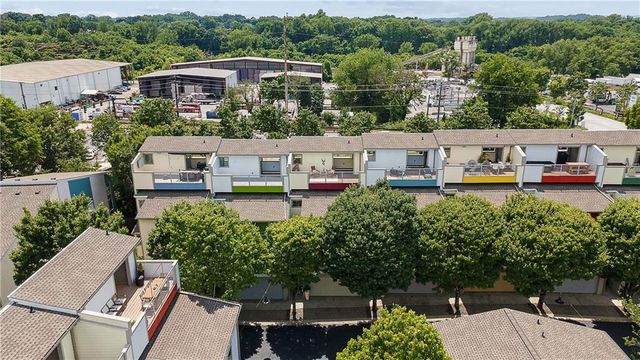 1264 Van Allen Mews NW, Atlanta, GA 30318