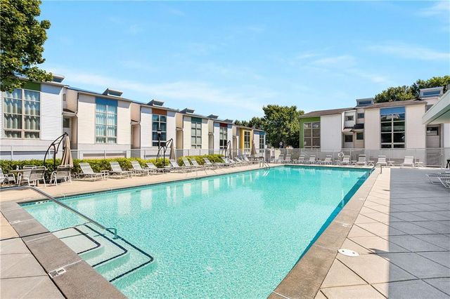 1264 Van Allen Mews NW, Atlanta, GA 30318