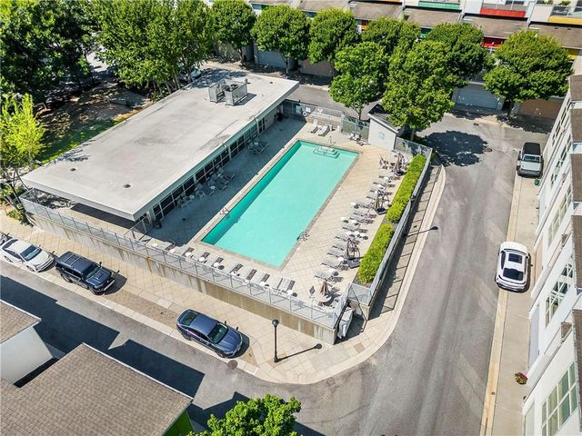 1264 Van Allen Mews NW, Atlanta, GA 30318
