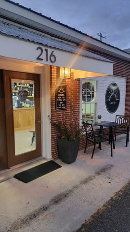 216 N Irwin St, Manchester, TN 37355