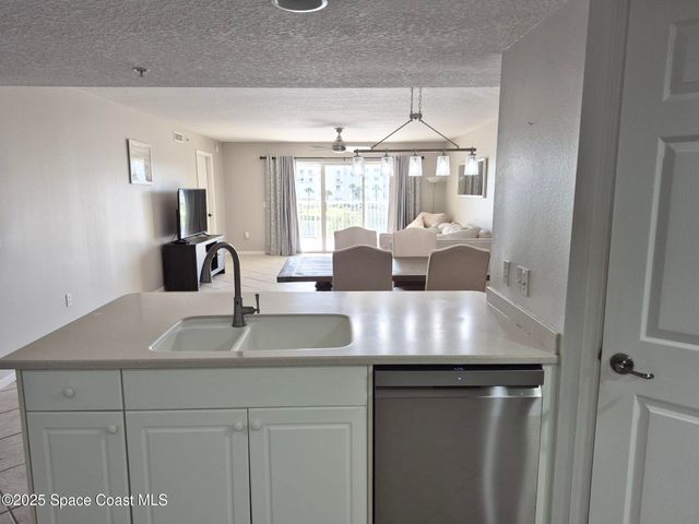 8921 Lake Drive 304, Cape Canaveral, FL 32920