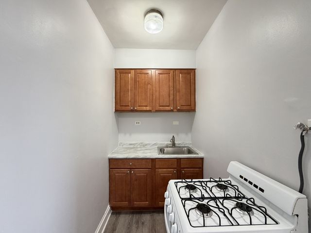 917 W EASTWOOD Avenue 714, Chicago, IL 60640