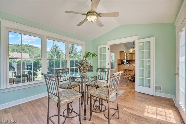 545 E Maple Street, Hartville, OH 44632