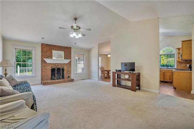 545 E Maple Street, Hartville, OH 44632