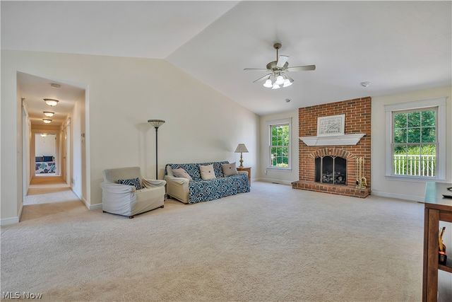 545 E Maple Street, Hartville, OH 44632