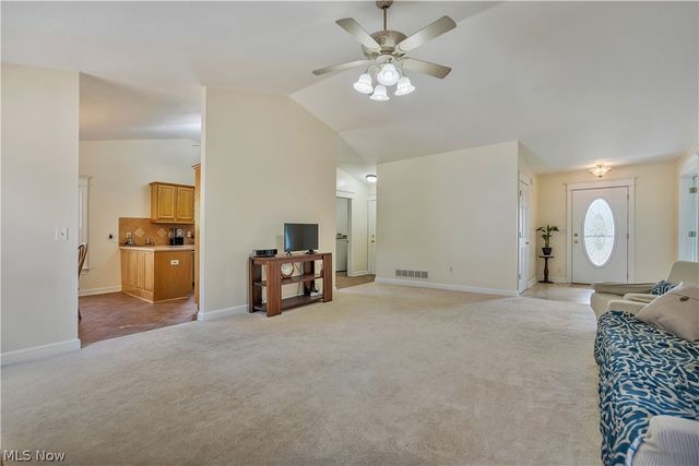 545 E Maple Street, Hartville, OH 44632
