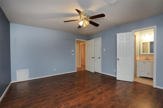 9418 Meadowbriar Lane, Houston, TX 77063