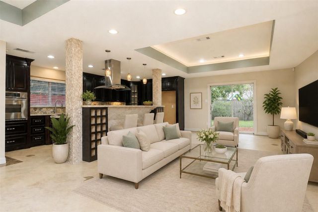 9418 Meadowbriar Lane, Houston, TX 77063