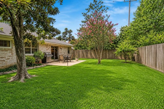 9418 Meadowbriar Lane, Houston, TX 77063