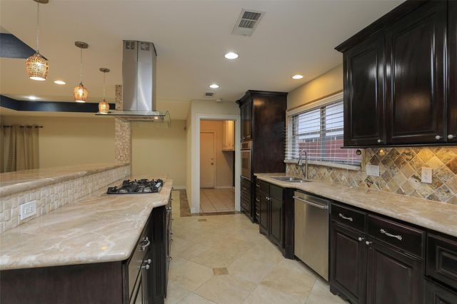 9418 Meadowbriar Lane, Houston, TX 77063