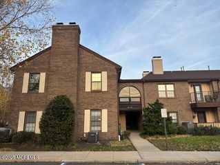 1011 Wellington Place, Aberdeen, NJ 07747